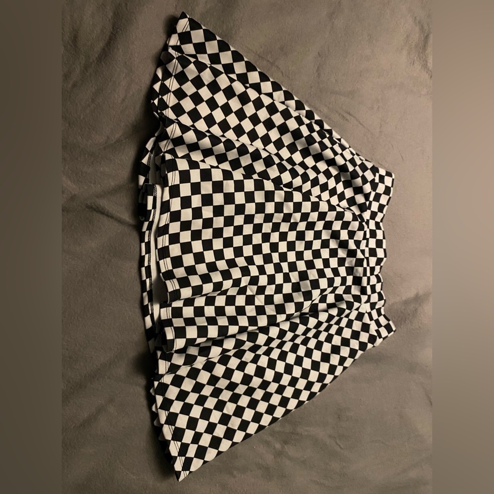 CHECKERED HOT TOPIC SKIRT